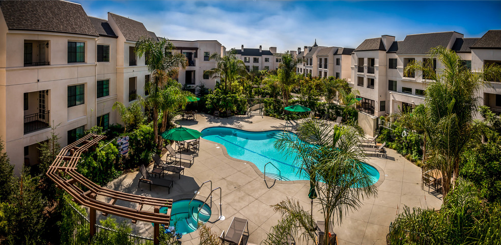 Building Photo - Renaissance at City Center Apartments