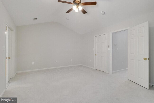 Building Photo - 4037 Fairfax Center Hunt Trail
