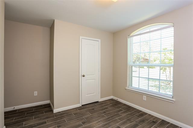 Building Photo - 1216 Timberview Dr