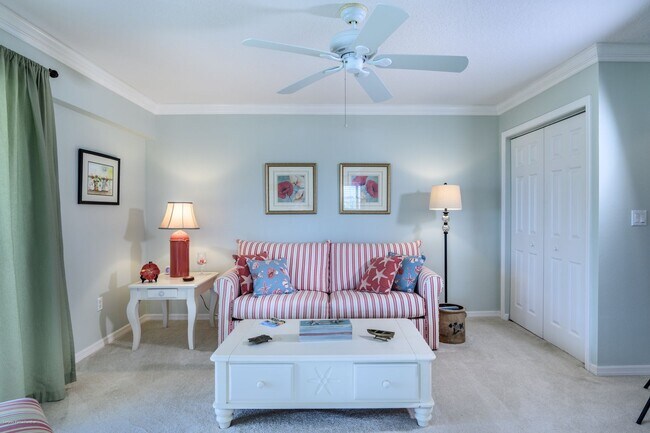 Building Photo - 1477 Park Beach Cir