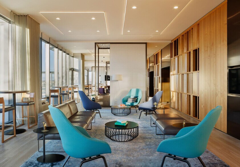 Building Photo - 33 Park View Ave