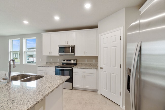 Building Photo - 121 Towns Cir