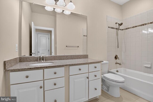 Building Photo - 24949 Earlsford Dr