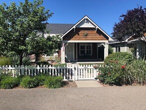 Building Photo - 2175 N Country Vista Blvd