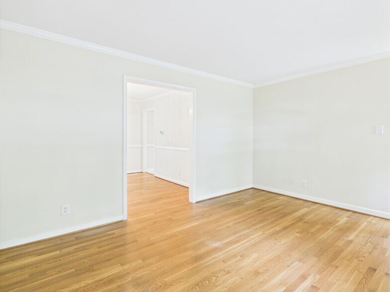 Building Photo - 9106 Barnwell Cir