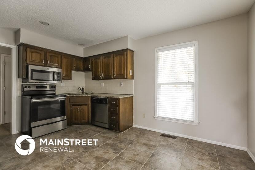 Building Photo - 1523 NE Westwind Dr