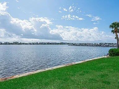 Building Photo - 890 Federal Hwy