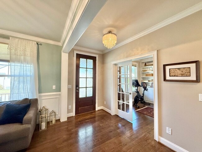 Building Photo - Luxurious 4BD, 3.5BA North Raleigh Home wi...