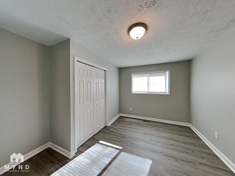 Building Photo - 9525 Rivertown Rd