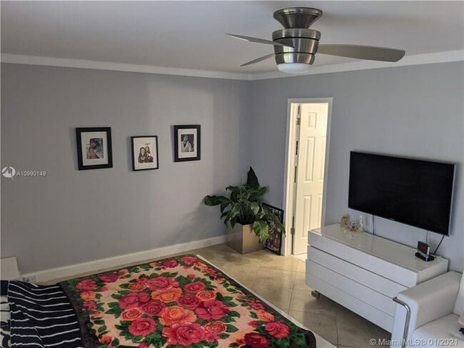 Building Photo - 265 Preston Way