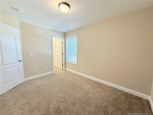 Building Photo - 15 Old Montague Way