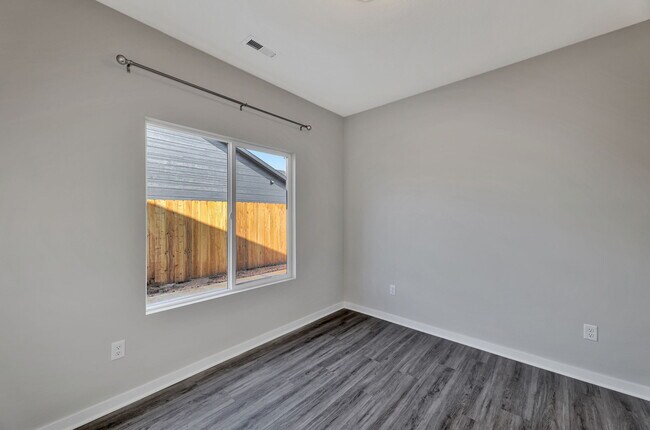 Building Photo - 13432 Haskell Ct
