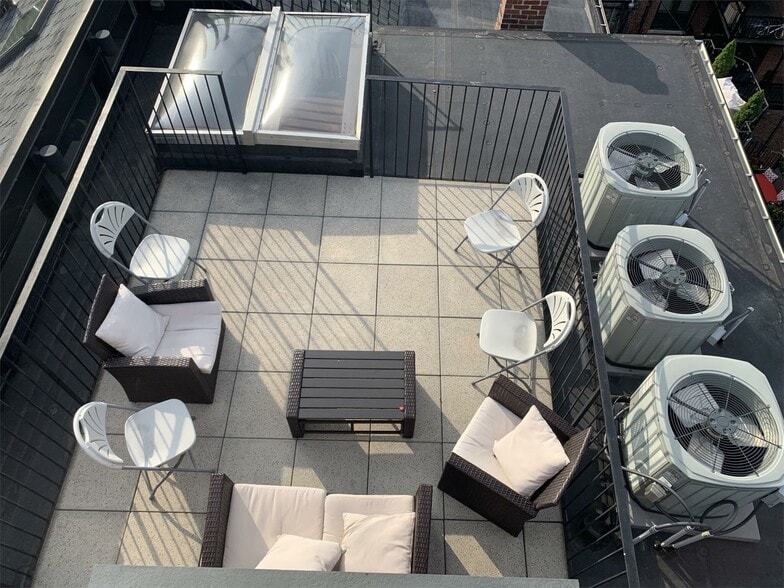 Building Photo - 656 Massachusetts Ave