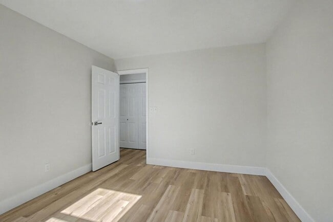 Building Photo - 7882 Lockport Blvd