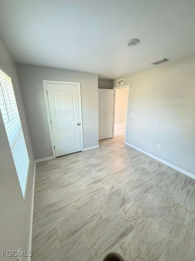 Building Photo - 5019 Moon Ln