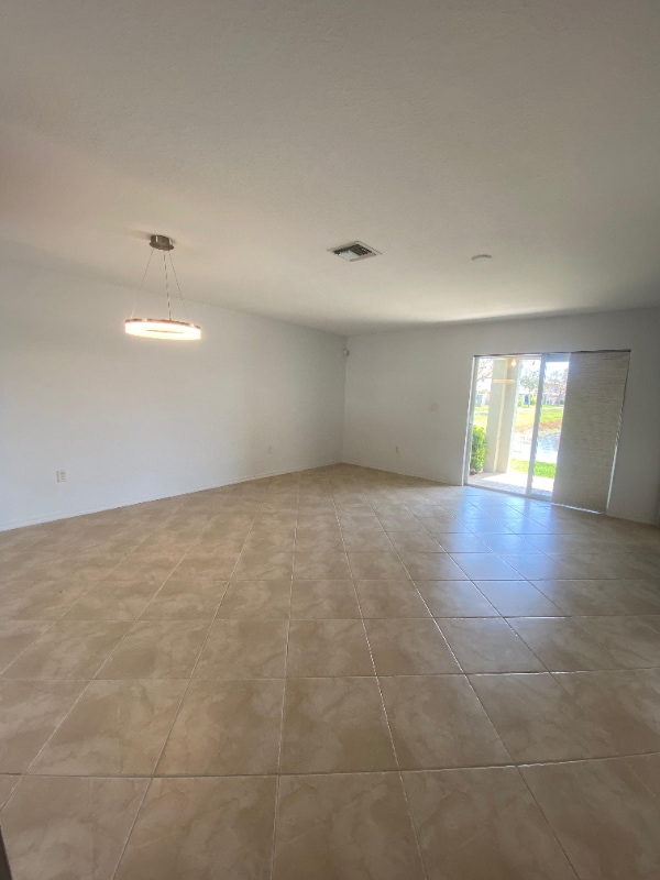 Building Photo - 5932 Manchester Way