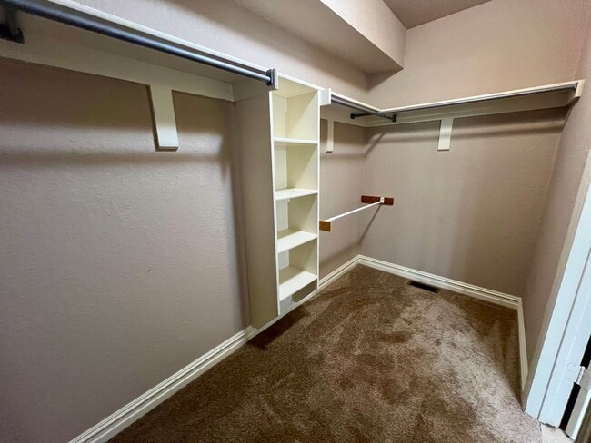 Building Photo - 5108 Hardscrabble Way