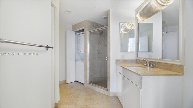 Building Photo - 4775 Collins Ave