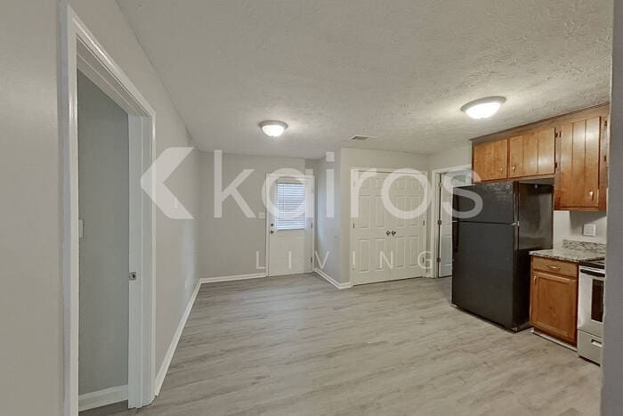 Building Photo - 225 Big Oak Cir