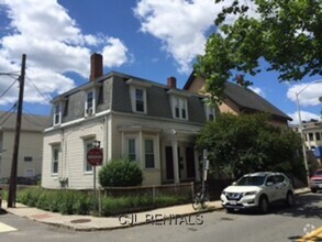 Building Photo - 403 Putnam Ave