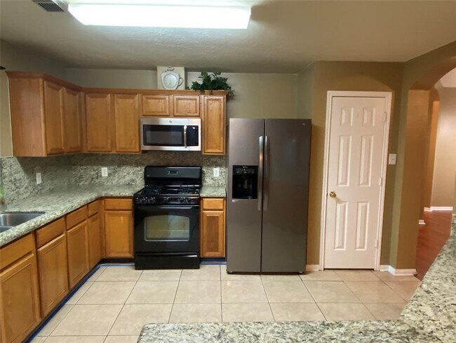 Building Photo - 15943 Breanna Ln