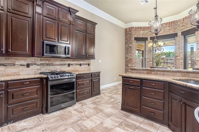 Building Photo - 1013 Green Wood Cir