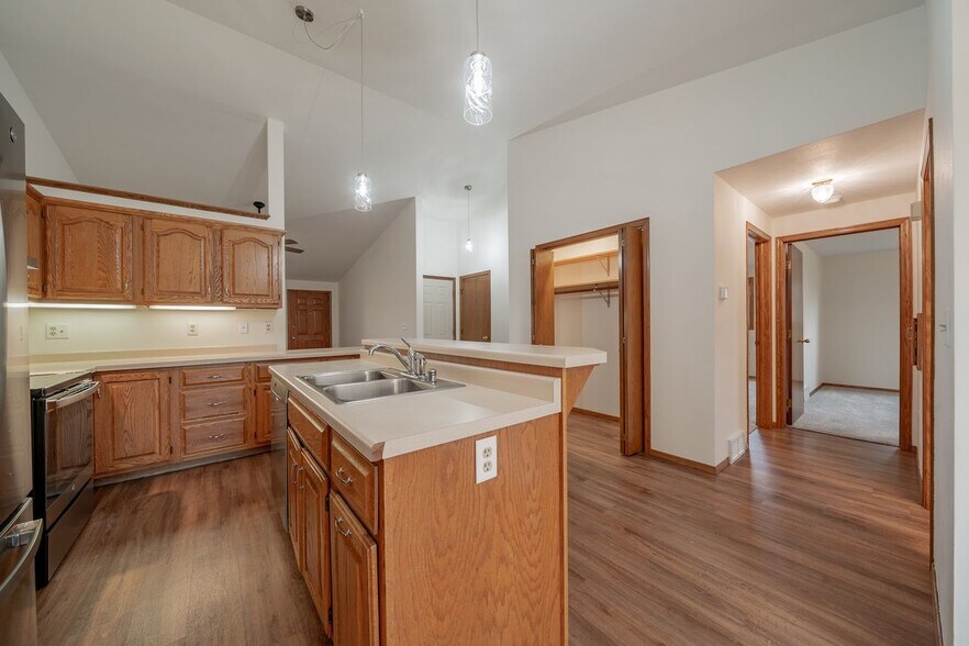 Building Photo - 3610 N Marcos Ln