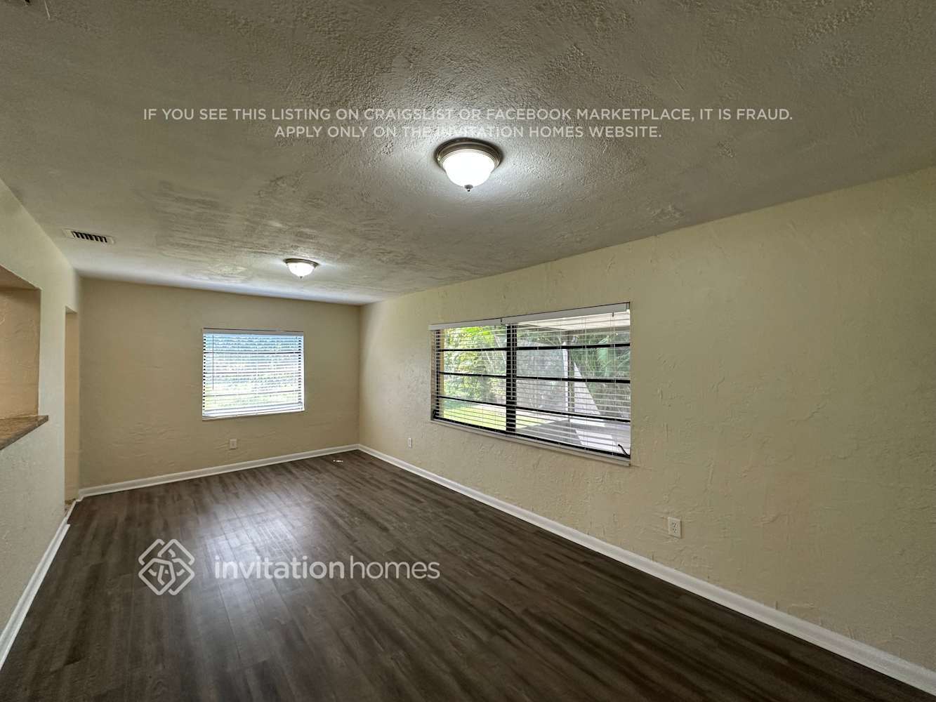 Building Photo - 10805 SW 142nd Ln