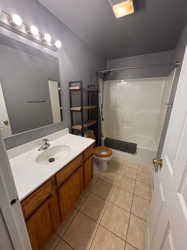 Building Photo - 23167 3rd St