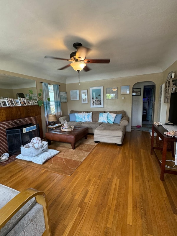 Building Photo - 2105 Huntington Ln