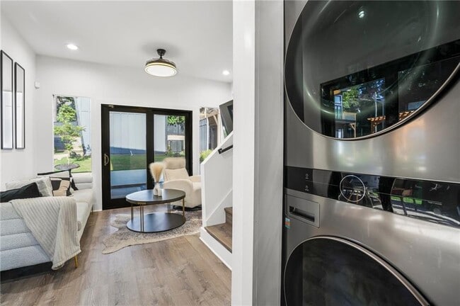 Building Photo - 3120 Godby Rd