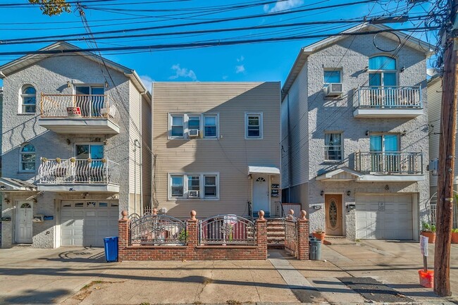 Primary Photo - 392 Union St