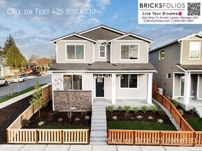 Building Photo - Exact home you need in Marysville!