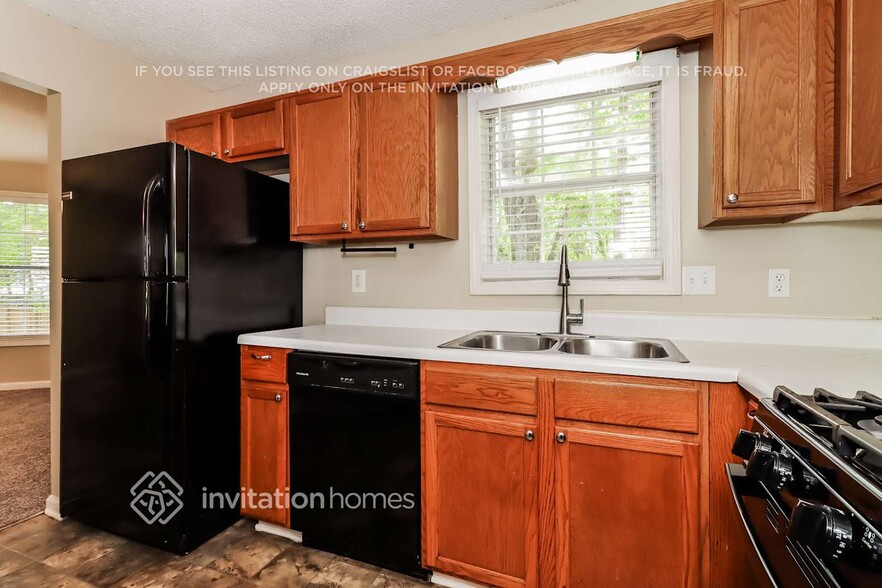 Building Photo - 309 Ivy Brook Dr