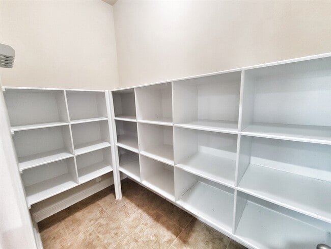 Building Photo - 4820 Piares Ln