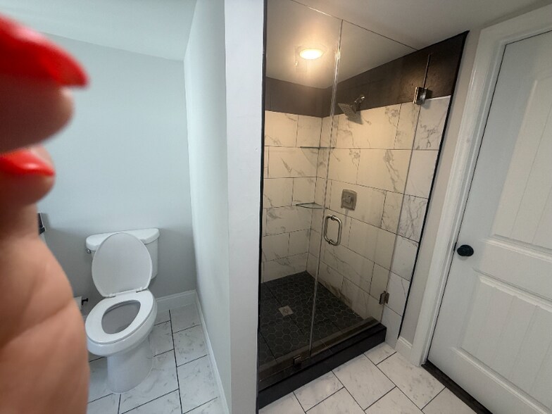 Building Photo - 1621 Thompson St