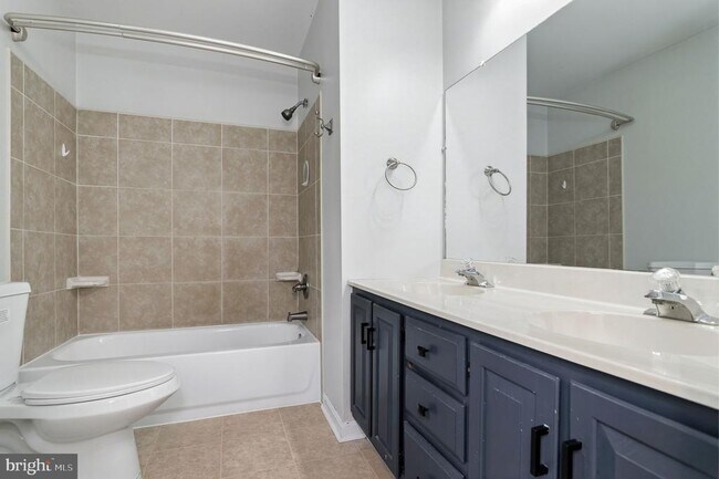 Building Photo - 2009 White Lake Dr