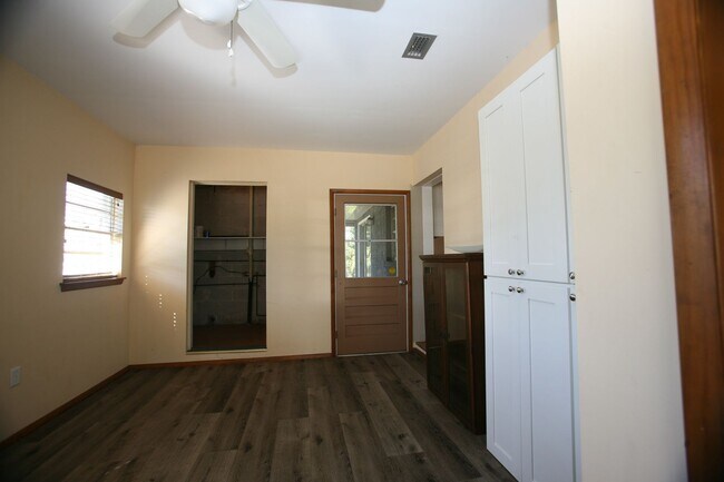 Building Photo - 3 bedroom home with large yard on the west end!