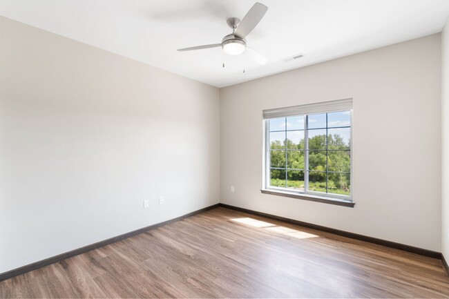 Building Photo - $1,850 | 2 Bedroom + Den, 2 Bathroom Condo...