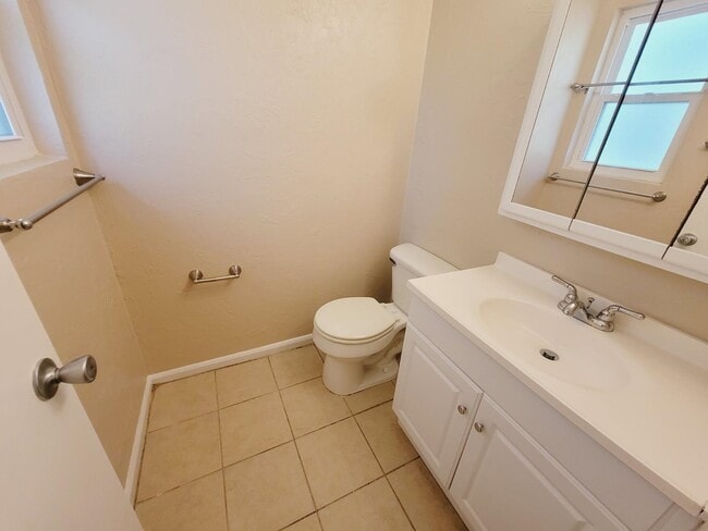 Building Photo - 5680 Doonesbury Way