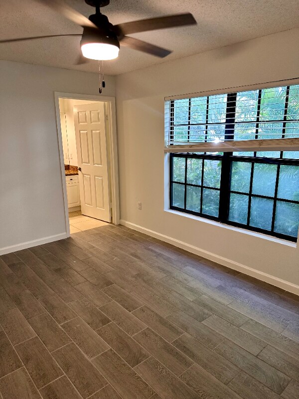 Building Photo - 2691 Albatross Rd N