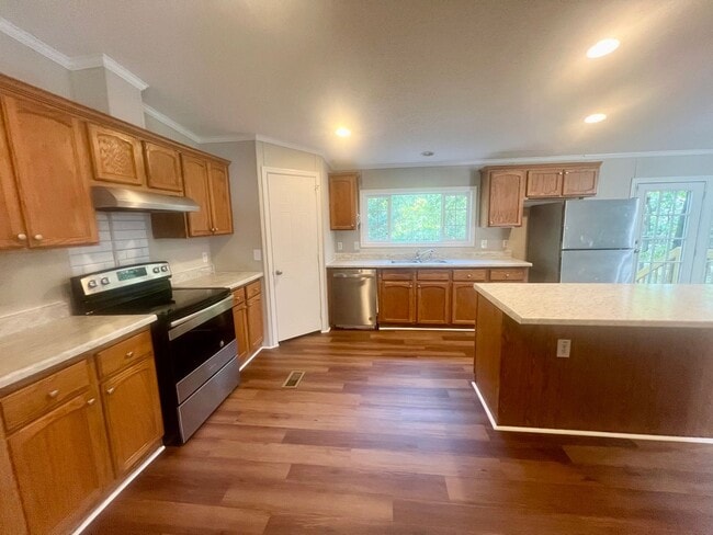 Building Photo - Four bedroom, 2 bath Modular home in Siler...