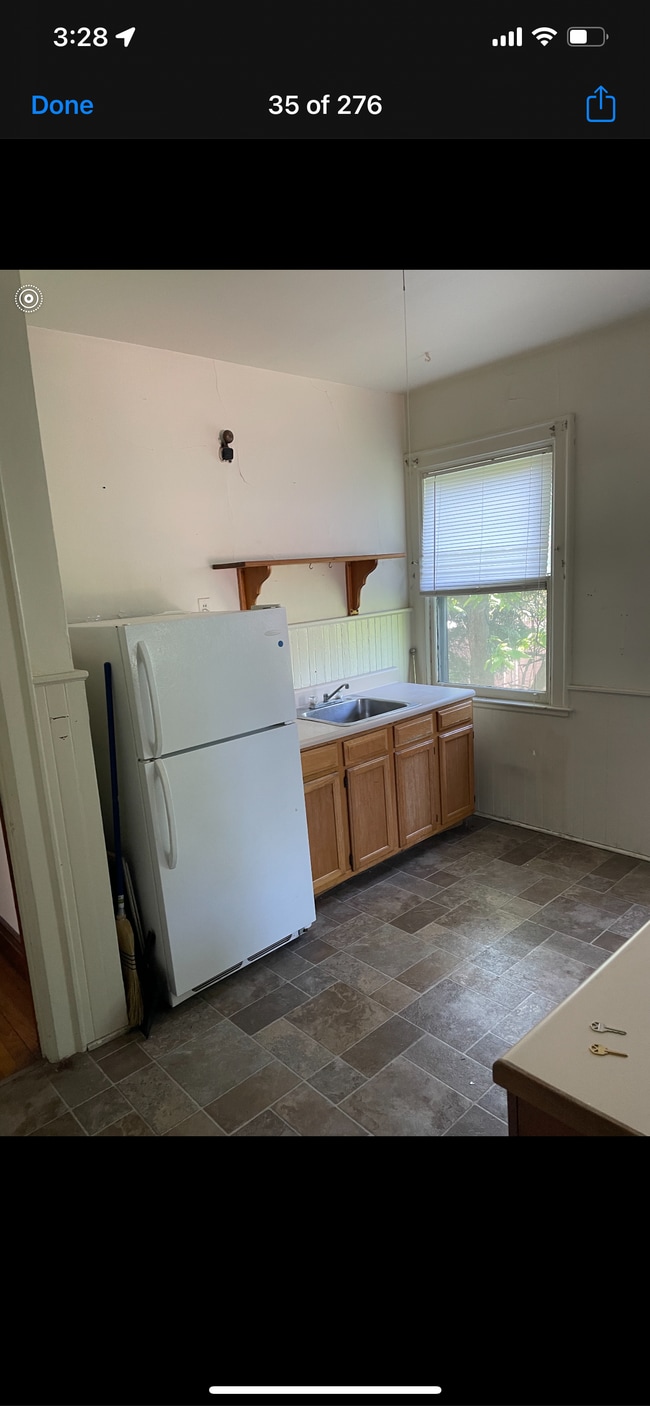 Building Photo - 301 Lexington Ave