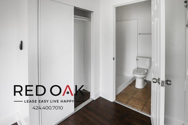 Building Photo - 290 Loma Dr