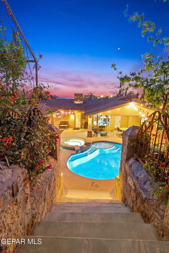 Building Photo - 1316 Hookridge Dr