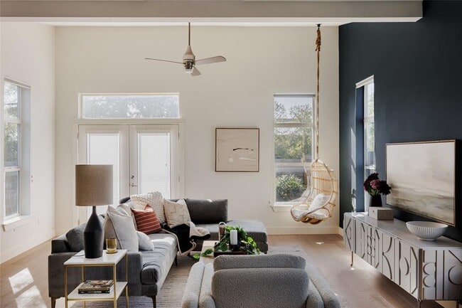 Building Photo - 1205 McKinley Ave