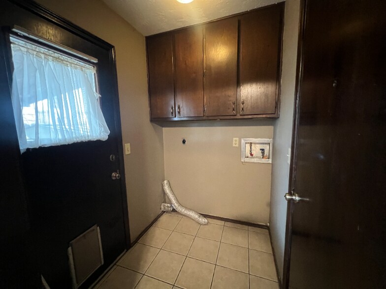Building Photo - 1603 Timberline Dr