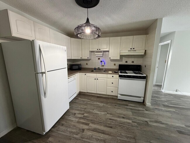 Building Photo - 351 Pawtucket Blvd