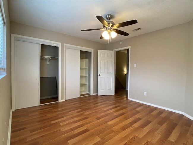 Building Photo - 3063 Olympia Dr