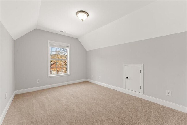 Building Photo - 3329 Rosecliff Trace NE